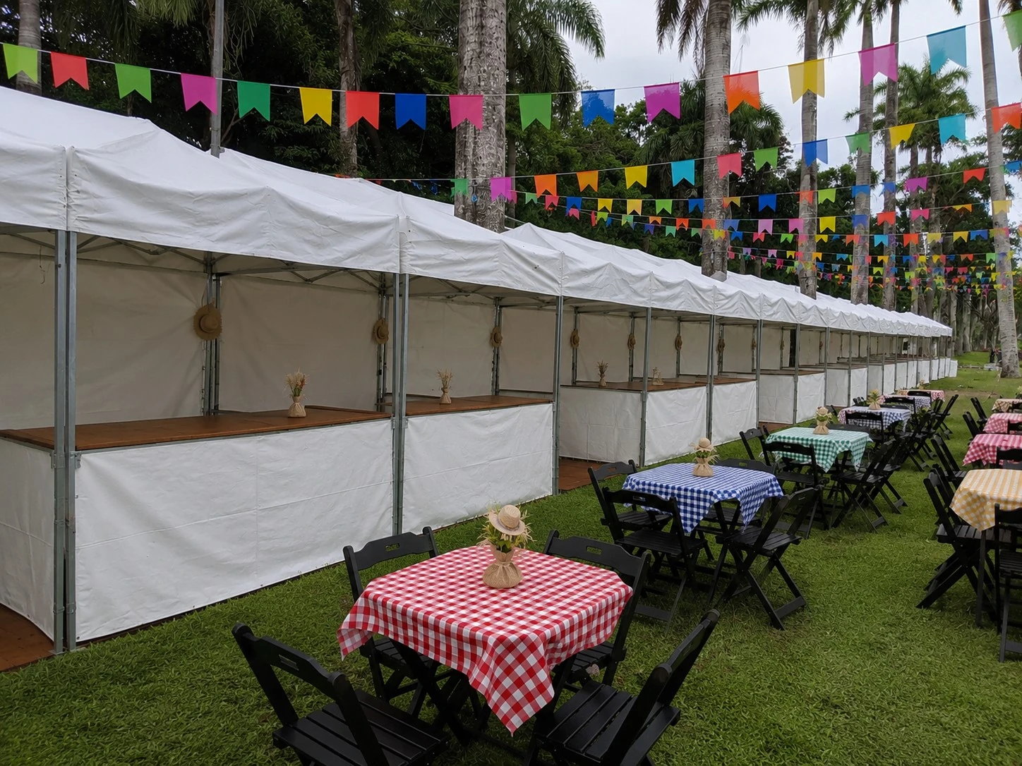 FEIRAS E EVENTOS <br> SOCIAIS